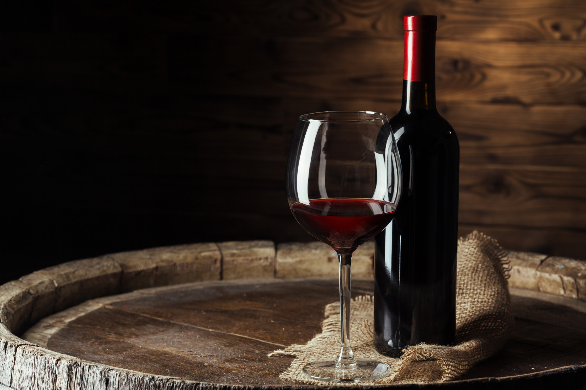 Bebidas, menaje y montaje bajo presupuesto